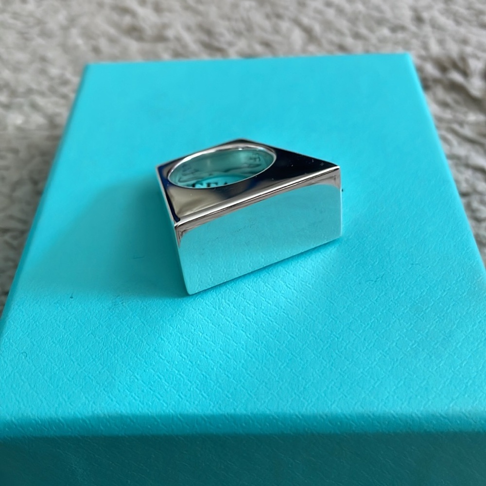 NWT Tiffany Sterling Silver Ring Size 7 - Picture 2 of 4